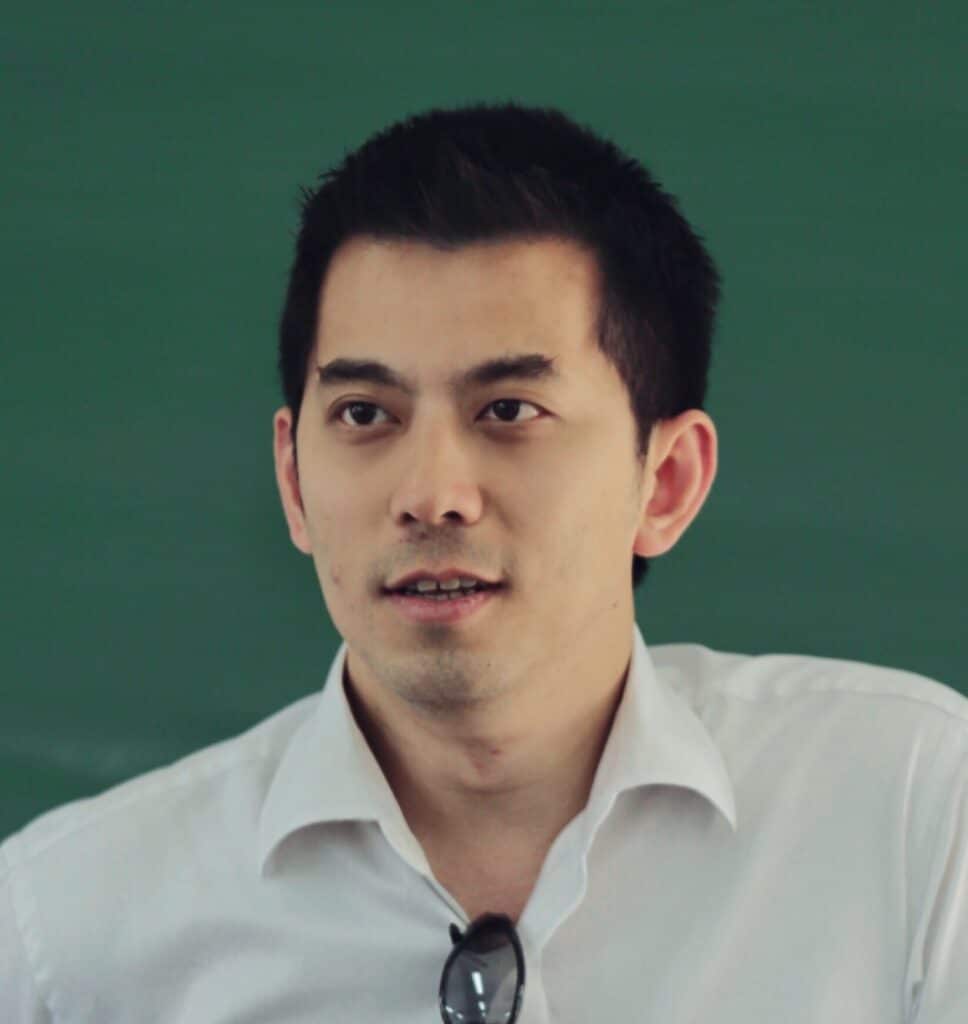 Dr. Ye Huang Dr Ye HUANG 1 e1549468662628