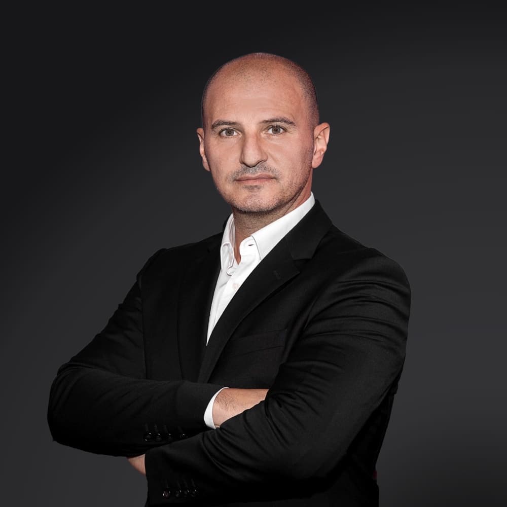 Jalal El-Youssef Jalal Plain background