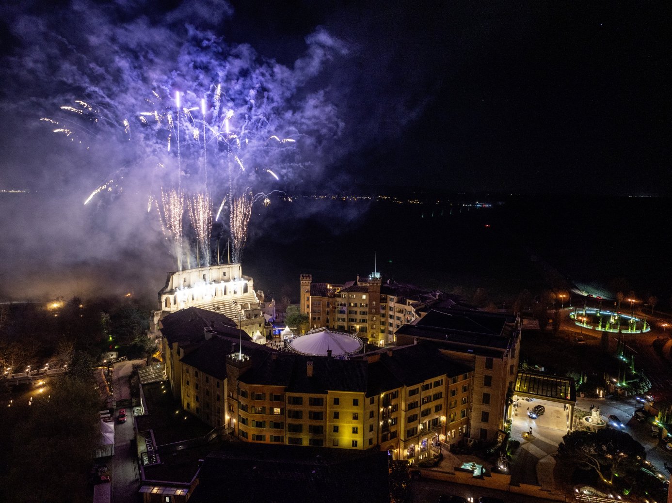fireworks show celebrates 20th Anniversary of CloudFest