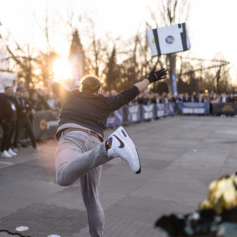 server throwing L 9904 800x800