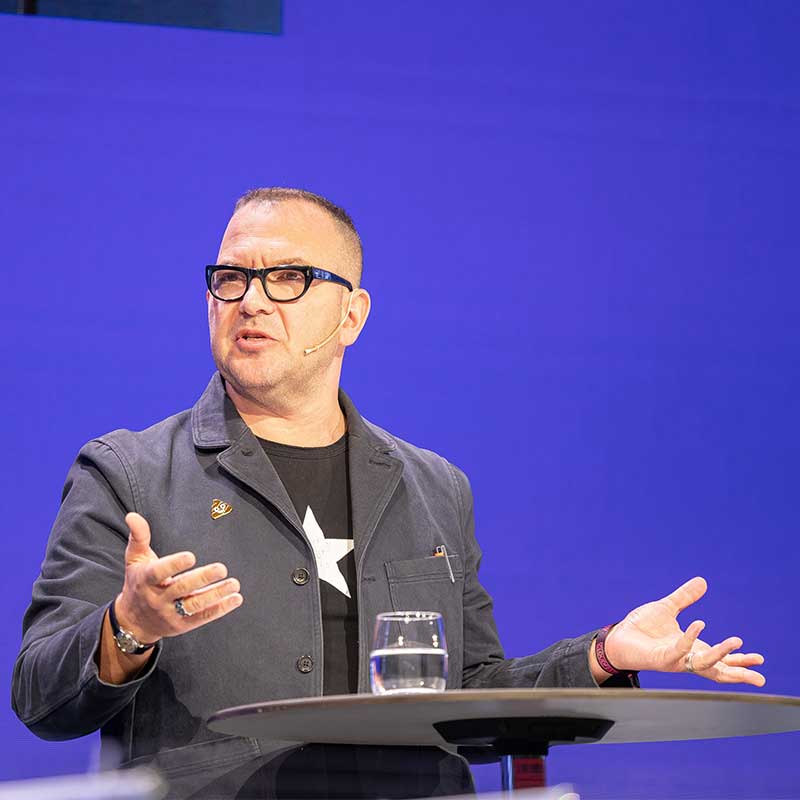 topic track Cory Doctorow 800x800